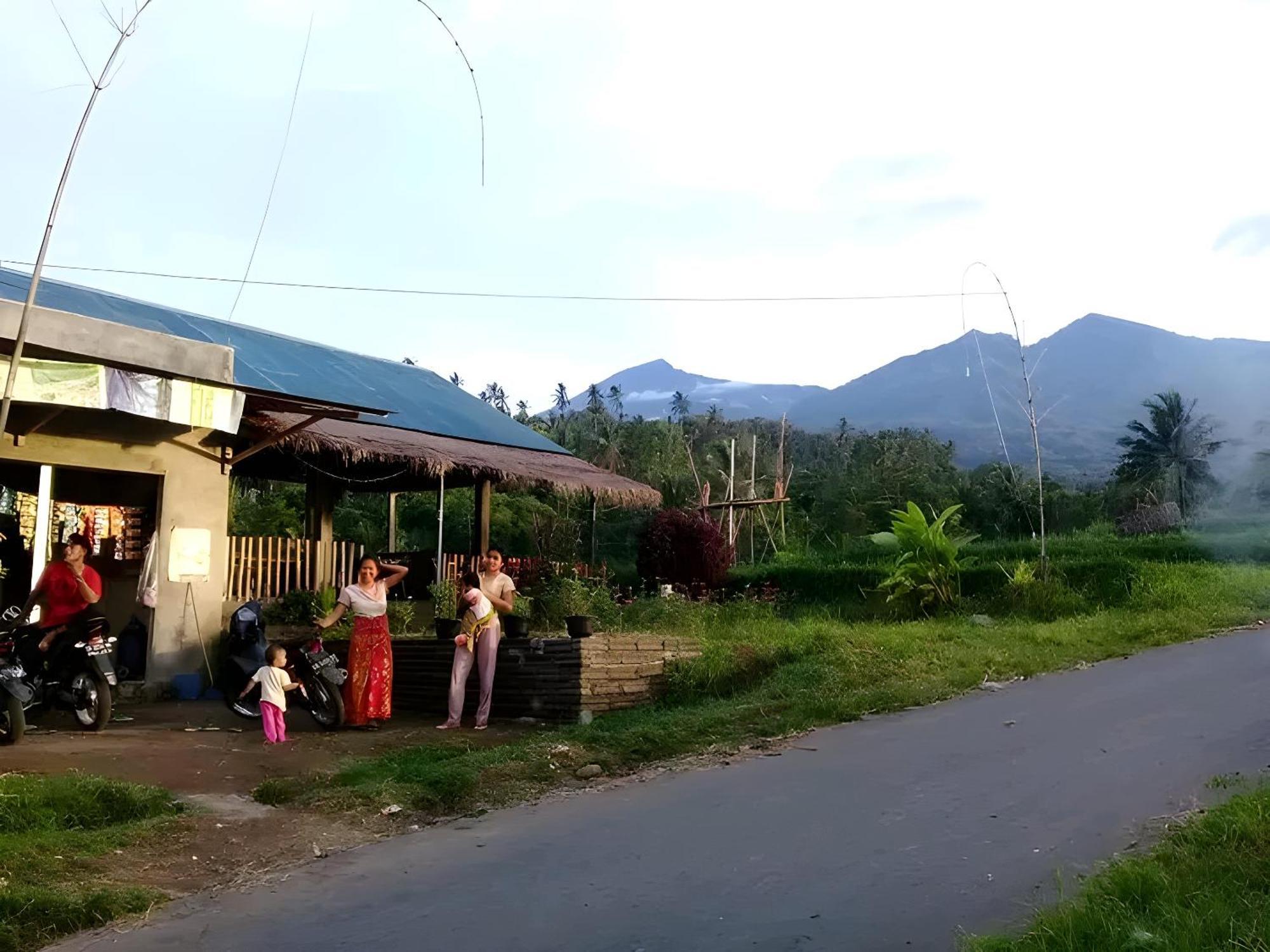 Bayan Exotic Homestay Senaru Esterno foto
