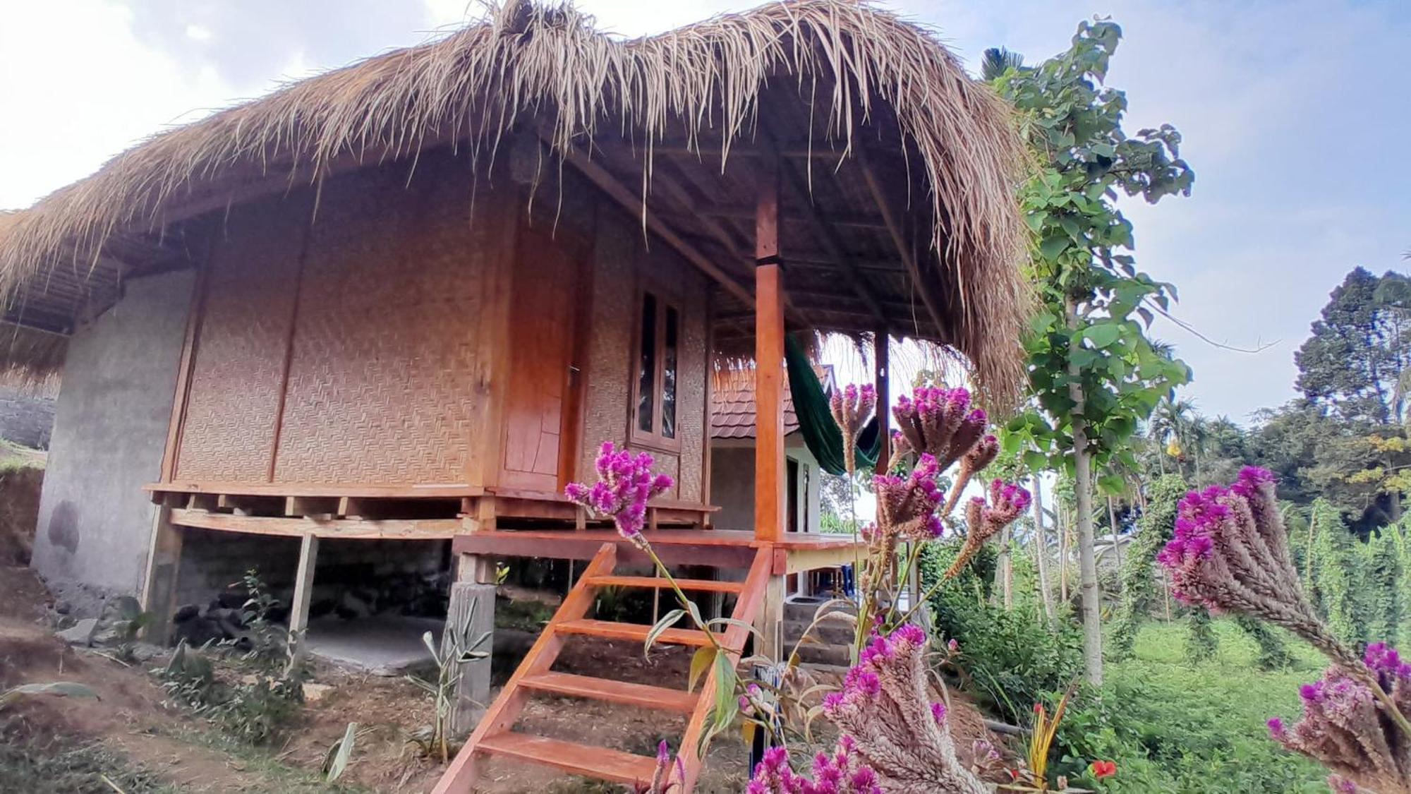 Bayan Exotic Homestay Senaru Esterno foto